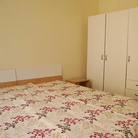 тwo Bedroom Children Friendly 公寓